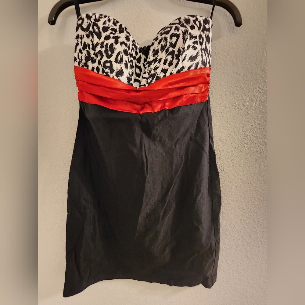 Strapless dress